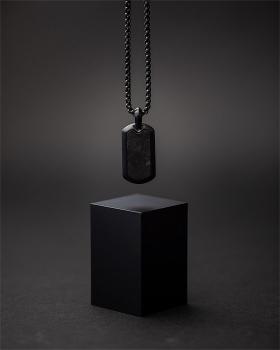 Preview: Volltitan-Halskette mit schwarzem Finish und Forged Carbon - Imperium Black Carbon